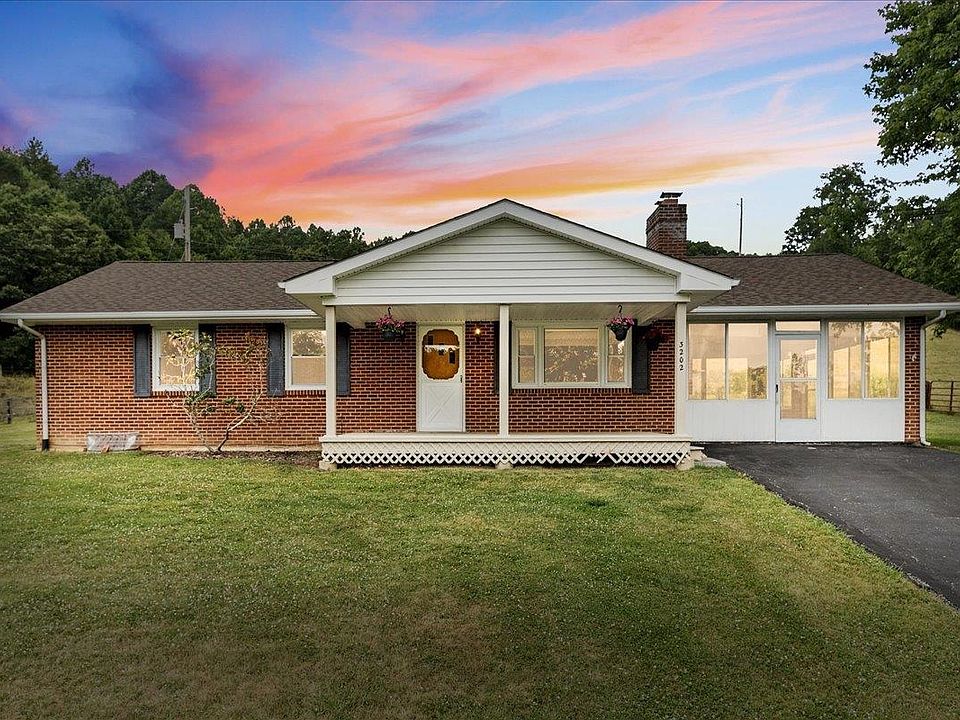 1st image of 3202 Meadowbrook Dr
