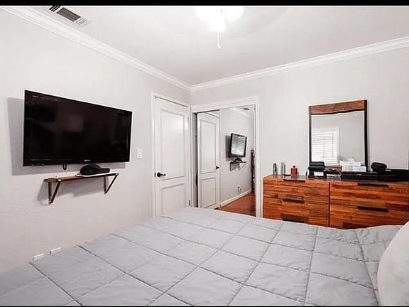 5th image of 333 Adobe Dr