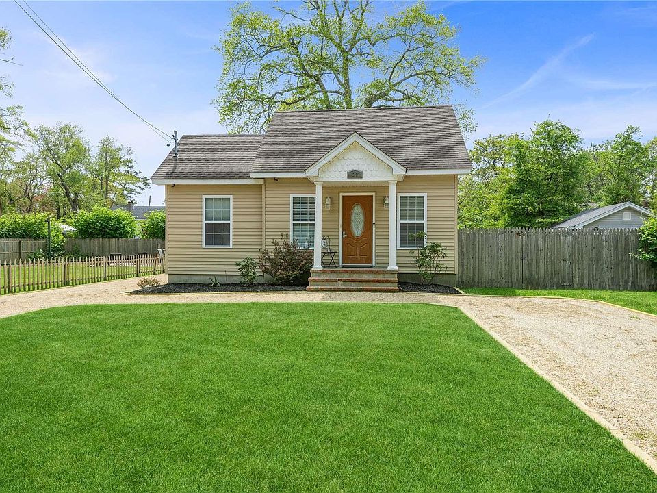 1st image of 50 Hemlock Drive