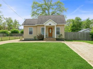 50 Hemlock Dr, Mastic Beach, NY 11951