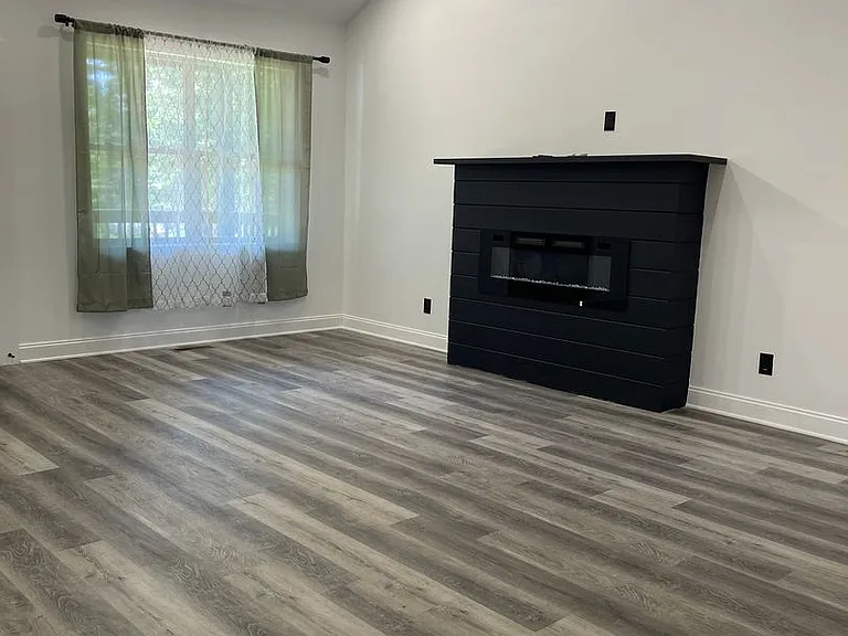 1395 Willow Creek Ln — Photo 7