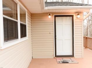 180 Ravenwood Ln, HORSE SHOE, NC 28742
