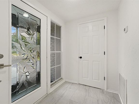 5th image of 4731 Atlantic Ave