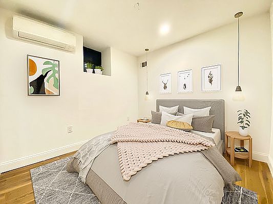 3rd image of 56 E 130th St #1BF