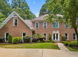 210 Willow Lake Cv, Roswell, GA 30075