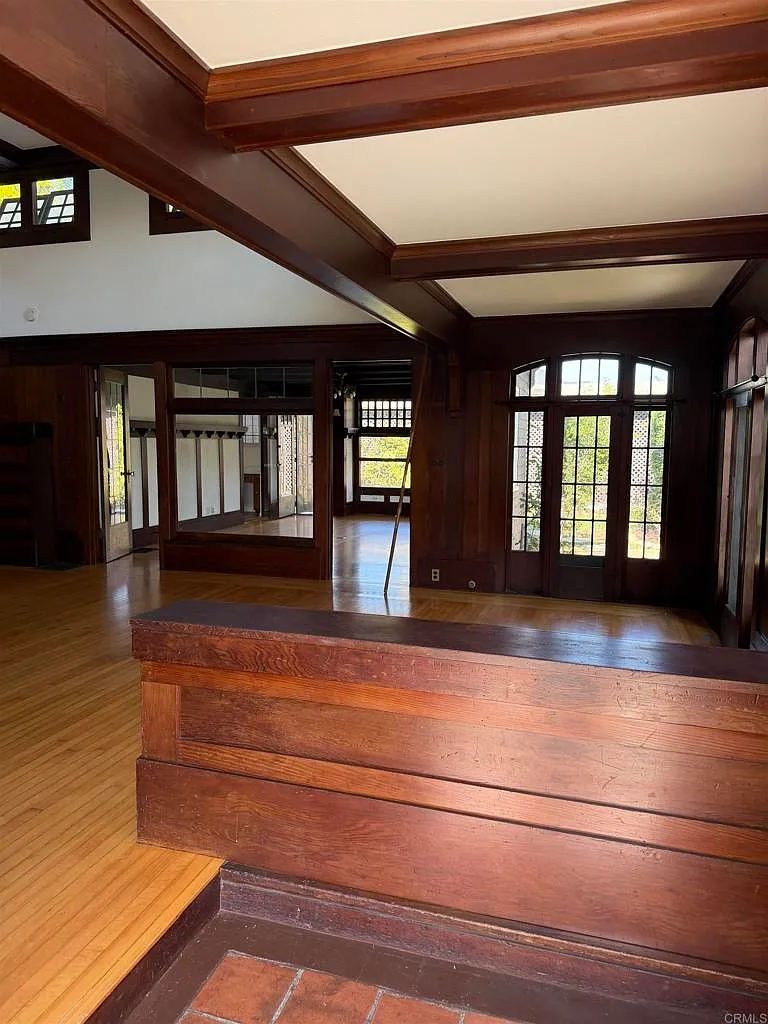 3 bed, 2400 sqft, $7,500 — Photo 4