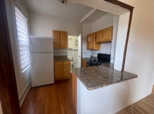 25-46 43rd St #4, Astoria, NY 11103