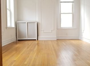 25-50 44th St #2, Astoria, NY 11103