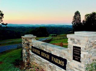 210 Courtney Ln, Sweetwater, TN 37874