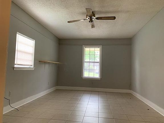 5th image of 306 Kimberly Dr