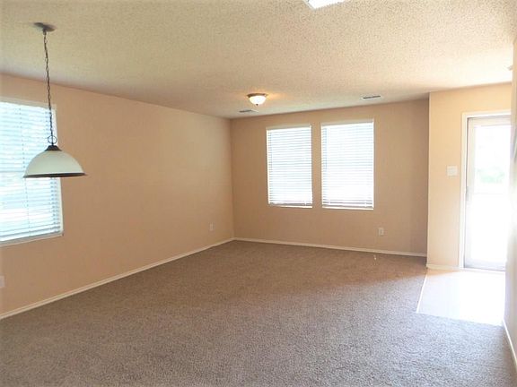 2nd image of 1609 Fieldstone Dr