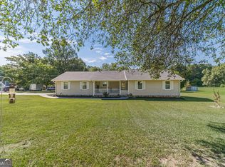 3520 Camelot Ct, Loganville, GA 30052