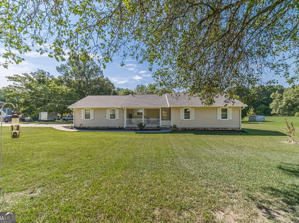3520 Camelot Ct, Loganville, GA 30052