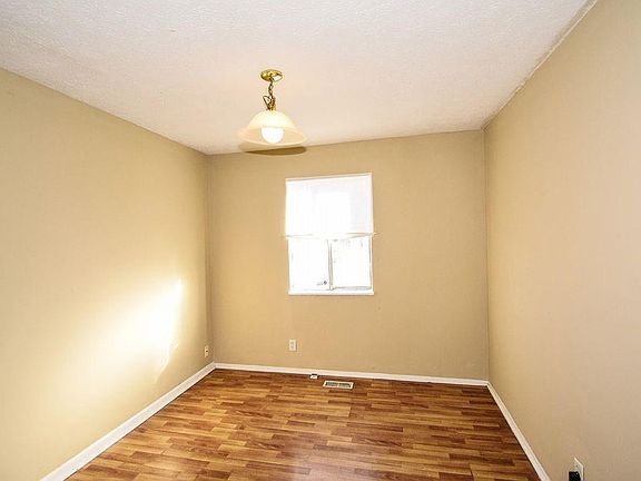 5th image of 3336 N Whittier Pl