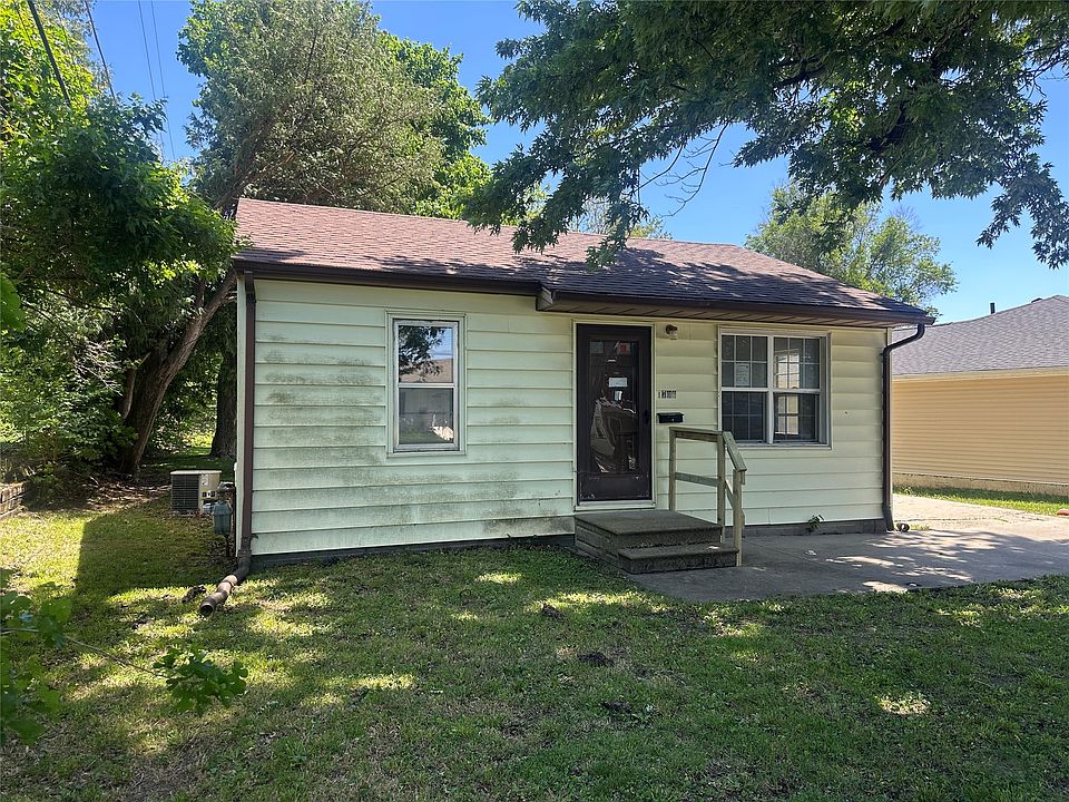 1st image of 706 E 21st Street Pl S