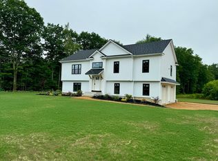 542 South St, Barre, MA 01005