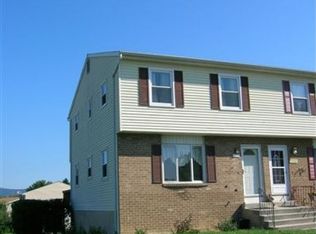 1228 Pheasant Dr S, Carlisle, PA 17013