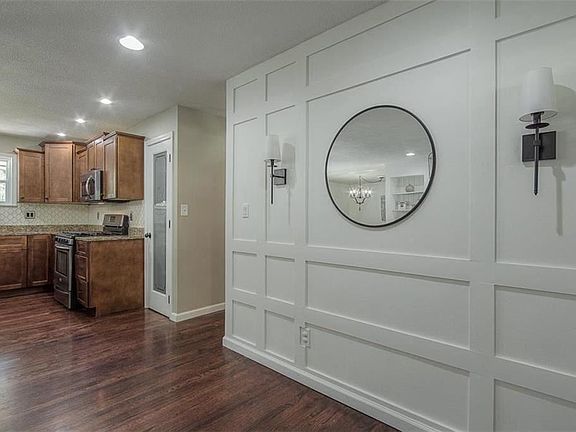 4th image of 6141 Catalina St