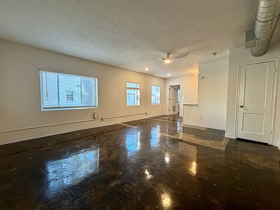 5th image of 625 E Armour Blvd #629-2F
