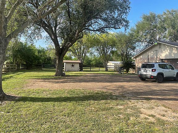 2nd image of 15125 Price Ln