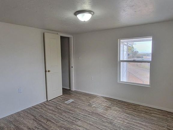 3rd image of 3749 S Ironwood Cir
