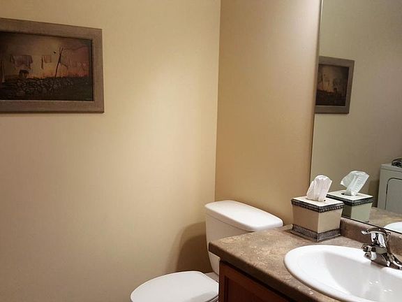 3rd image of 2621 Parkfield Dr