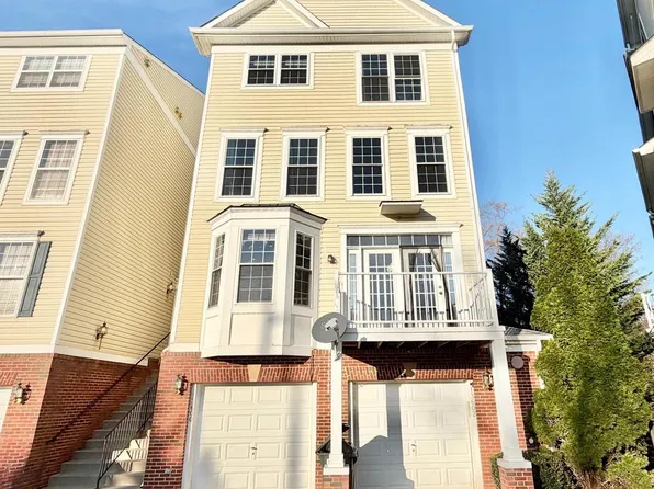 13600 Salk St #131, Oak Hill, VA 20171