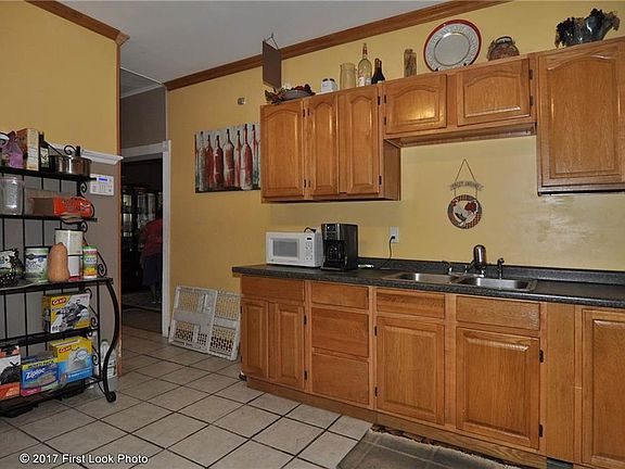 3rd image of 34 Belmont Ave