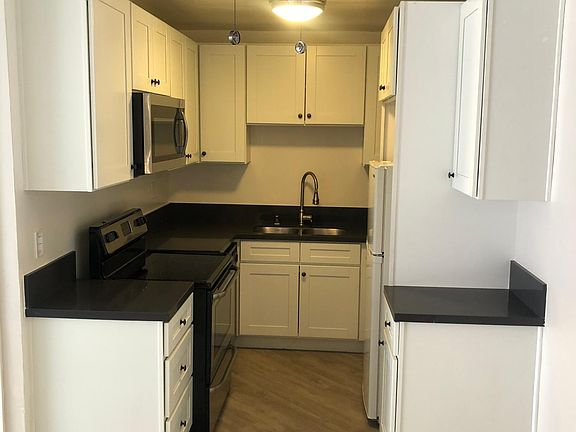 4th image of 1836 N New Hampshire Ave APT 204