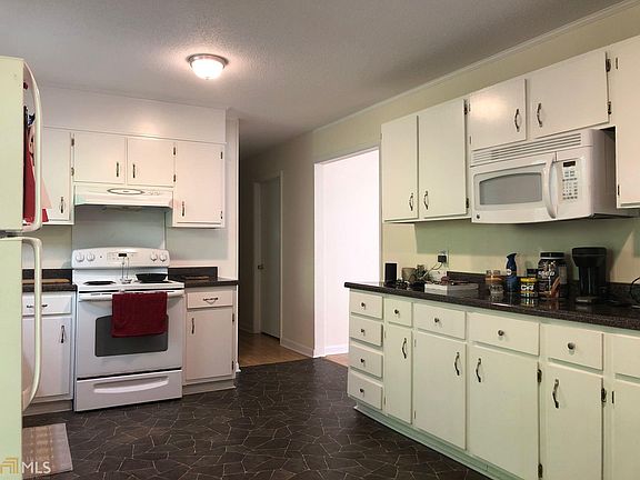 3rd image of 2077 Foster Mill Dr