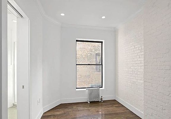 4th image of 1752 2nd Ave Front 2S