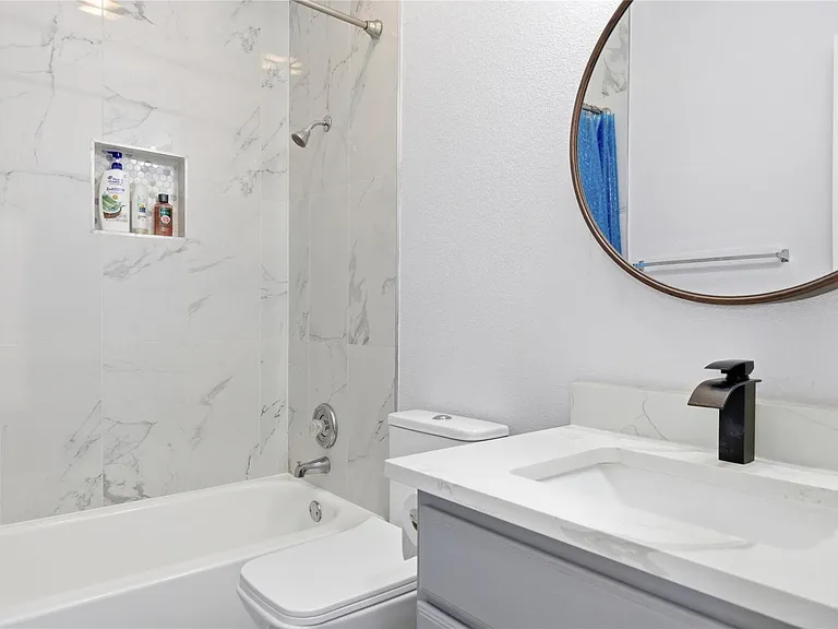 7510 Lazy Creek Dr #A — Photo 35