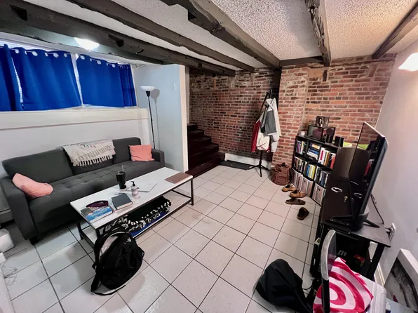 14 Grove St #1, Boston, MA 02114