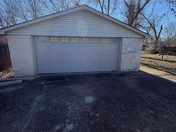 4th image of 5012 Paramount Dr