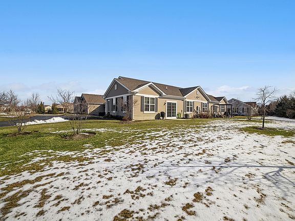 2nd image of 1576 Hannah Ln #1576