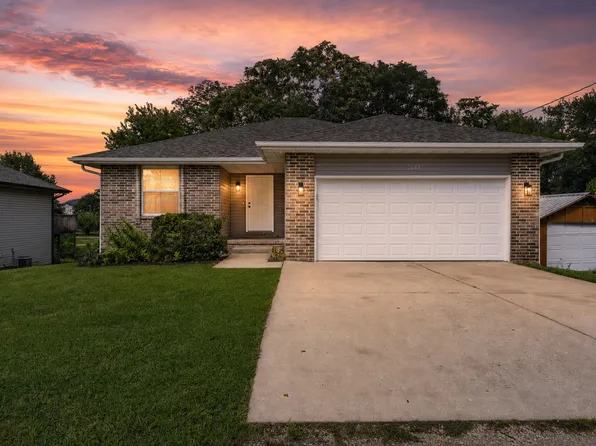 2647 N Fort Avenue, Springfield, MO 65803