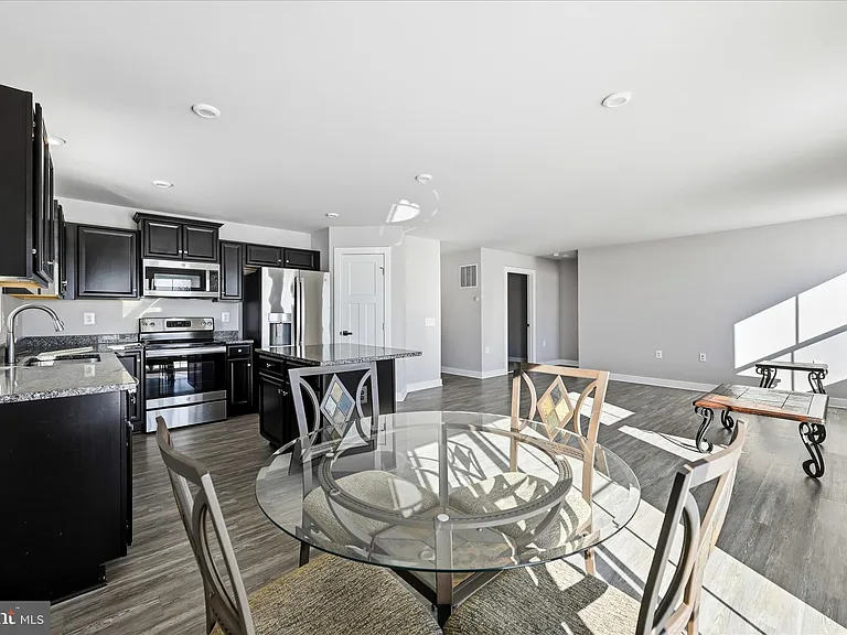 313 Switchgrass Ct — Photo 18