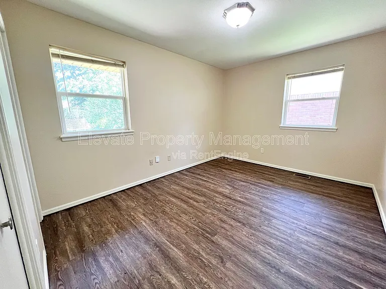 4225 NW 51st St — Photo 10