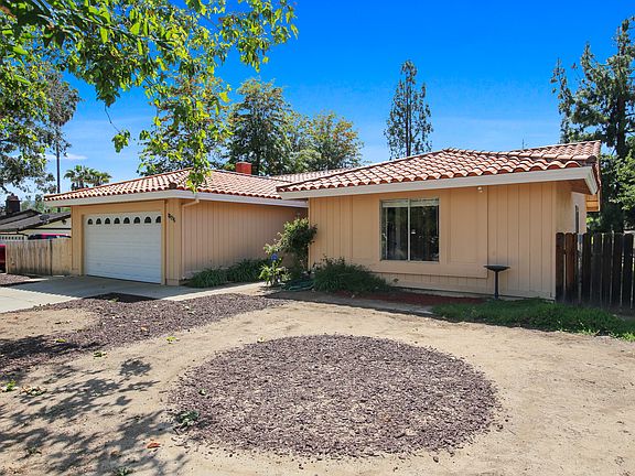 2nd image of 16715 Daza Dr