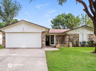 1505 Circle Ln, Bedford, TX 76022