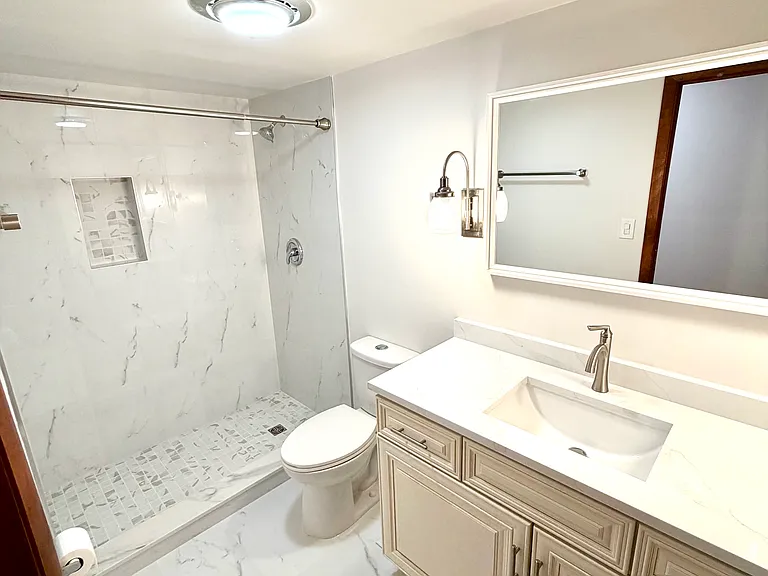 167 E Van Buren St #1 — Photo 15