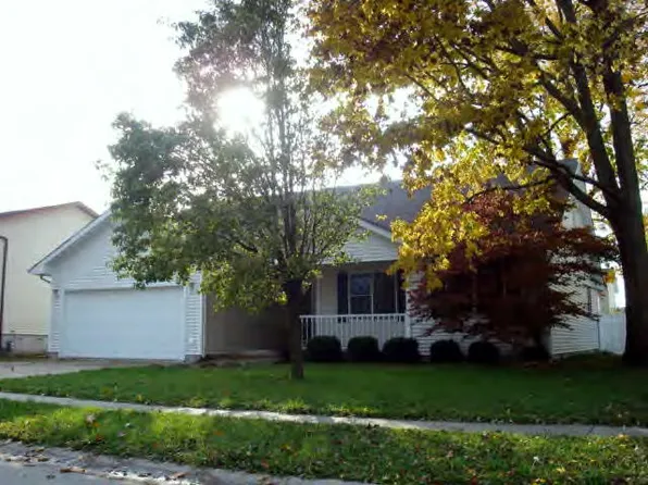 883 S Hancock Dr, Decatur, IL 62521