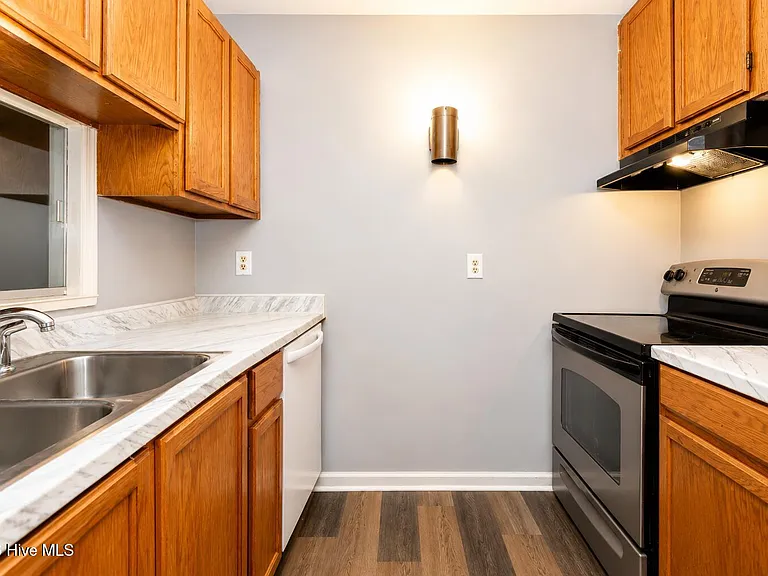 465 Forest Hills Dr — Photo 12