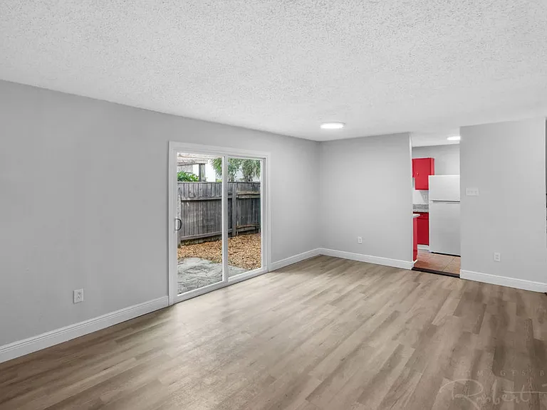 Woodland Trace Apartments — Photo 7