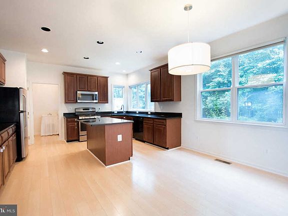 4th image of 13112 Peach Leaf Pl