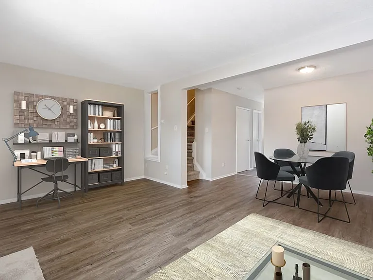 2591 Bridle Path Dr — Photo 3