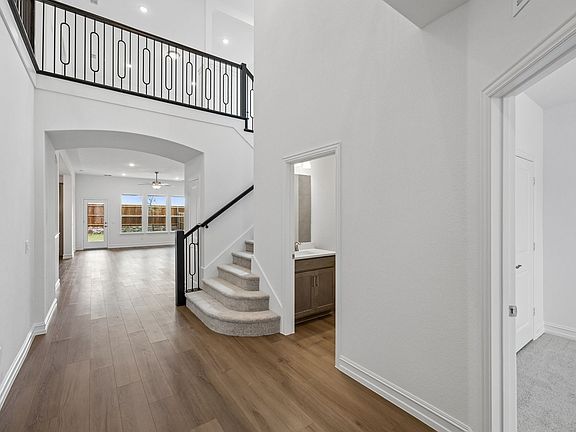 2nd image of 2509 Marigot St