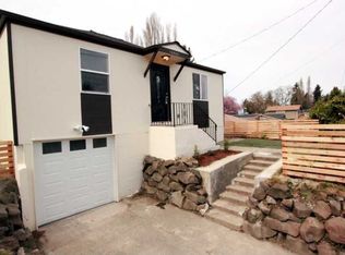 10453 8th Ave SW, Seattle, WA 98146