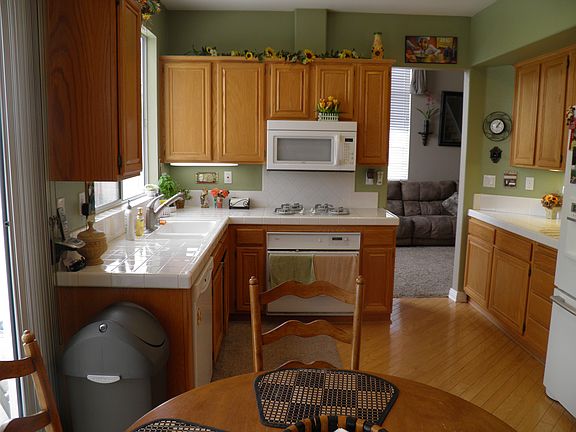4th image of 16524 Celadon Ct