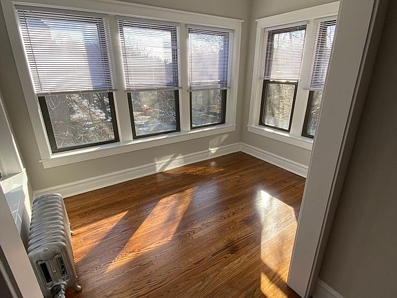 Den/Sun Room